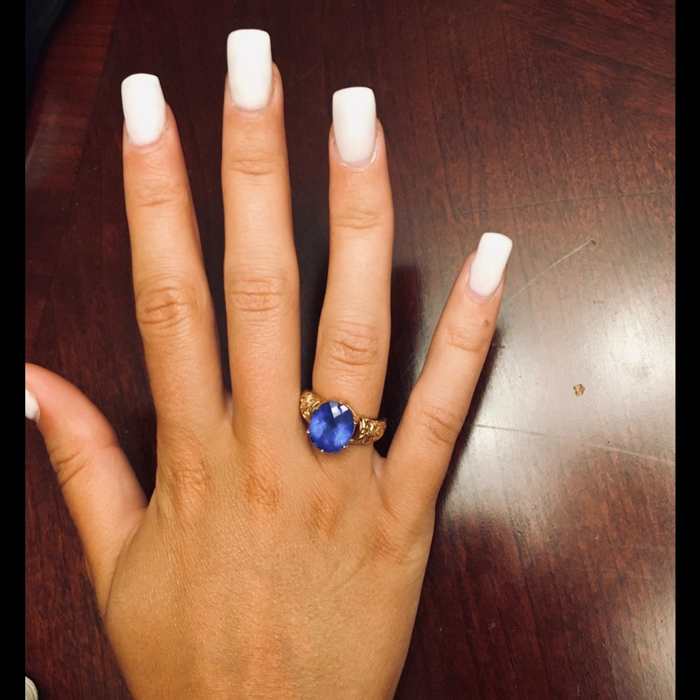 Vintage  blue stone ring with gold design - Picture 4 of 7